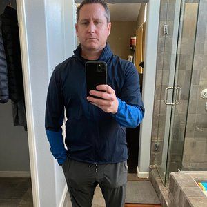 Lululemon Mens Active Wear Windbreaker $60 Sale